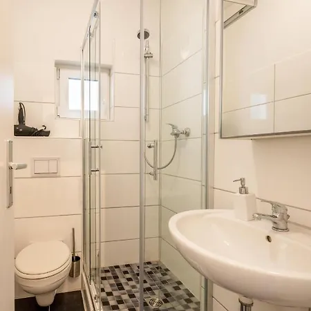 Apartment Wohnglueck - Moderne Renovierte Ferienwohnung In Strandnaehe Fuer 2 Personen Wilhelmshaven